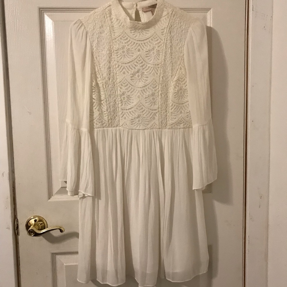 White lace dress